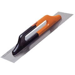 Pavan German Model Trowel 48 x 14cm with Wooden Handle 2 - Hand Grip