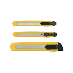 Cutters Set of 3 sizes in Plastic casing.