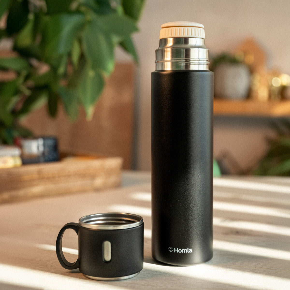 Homla  Libre Vacuum Flask Black 0,58L