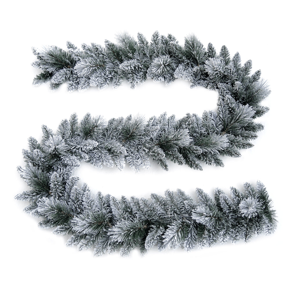 Wanda Garland Flocked with 160 Tips 25 x 270cm
