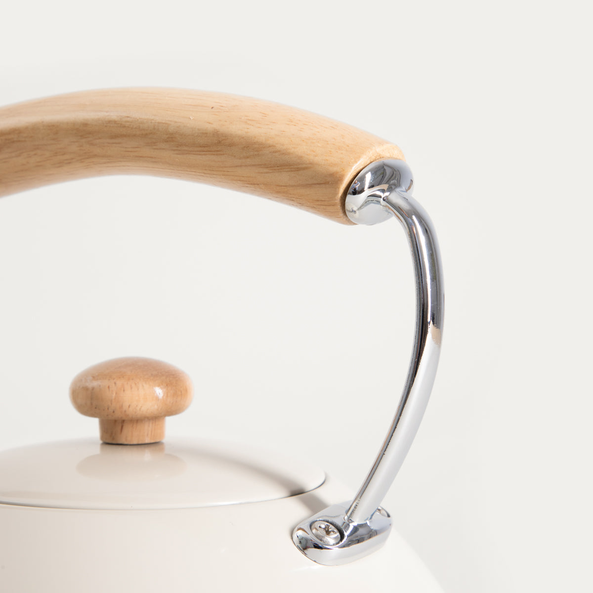 Homla Kettle 2.5l - Beige with Wooden Handle